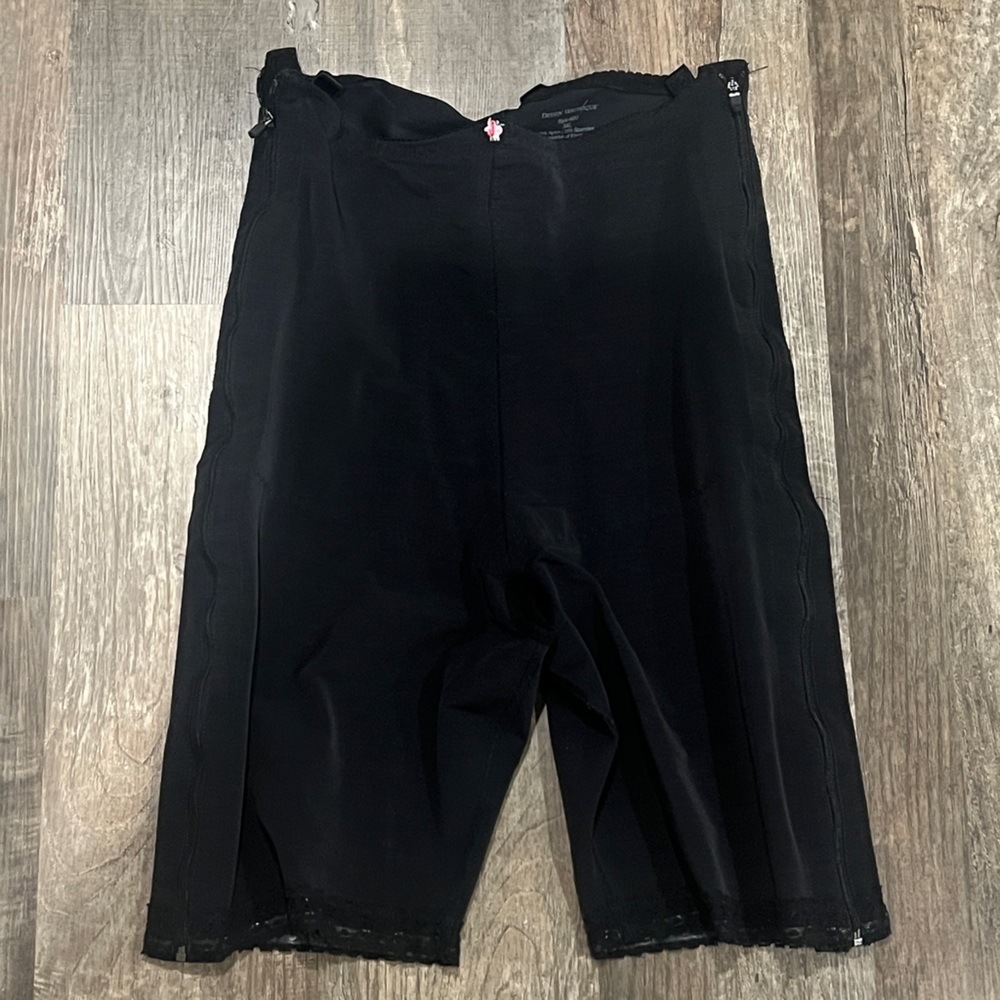 FINAL PRICE Design Veronique Compression Shorts
